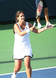 Mary Joe Fernández at the 2010 US Open 01.jpg