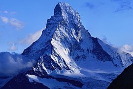 マッターホルン 世界的に知られる氷食尖峰