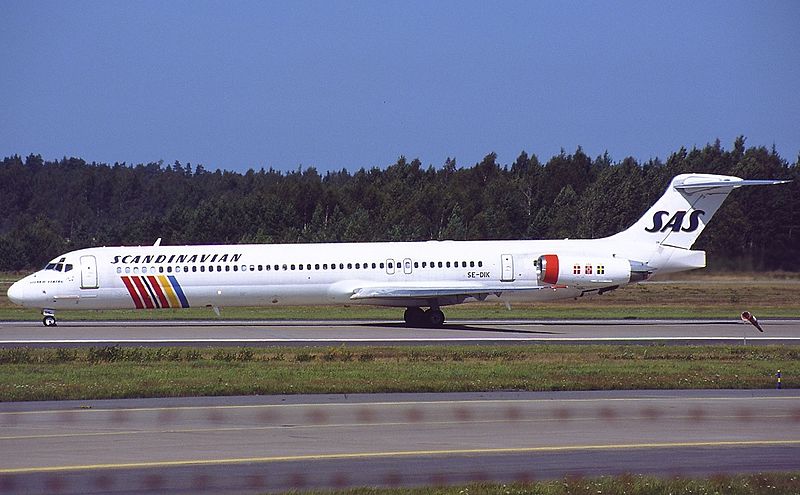 File:McDonnell Douglas MD-82 (DC-9-82), Scandinavian Airlines - SAS AN0257382.jpg