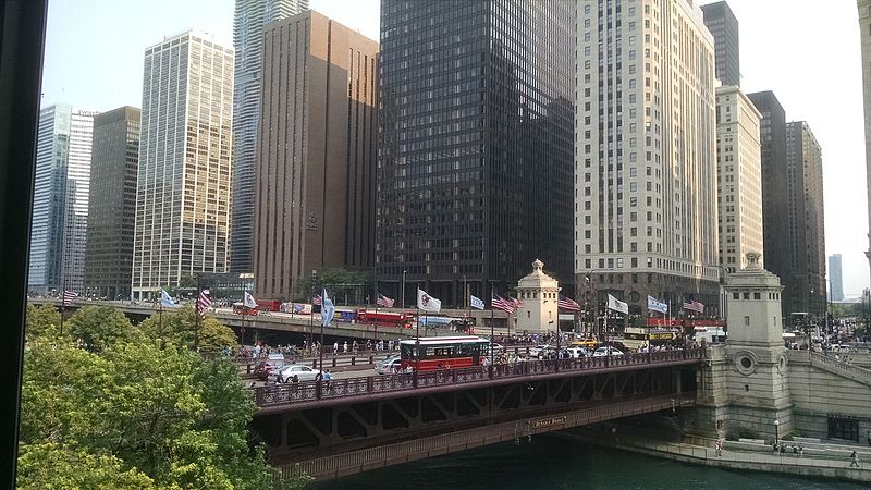 File:Michigan Avenue bridge.jpg