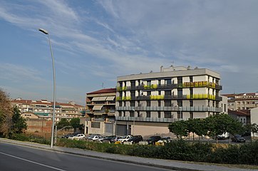 Català: Mollet del Vallès: edificis del barri de Plana LLedó vistos desde la Vía Ronda. Español: Mollet del Vallès: edificios del barrio de Plana LLedó vistos desde la Vía Ronda.