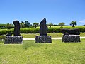 左から組踊「手水の縁」の碑、平敷屋朝敏生誕三百年記念顕彰碑、「仲風節」の碑。