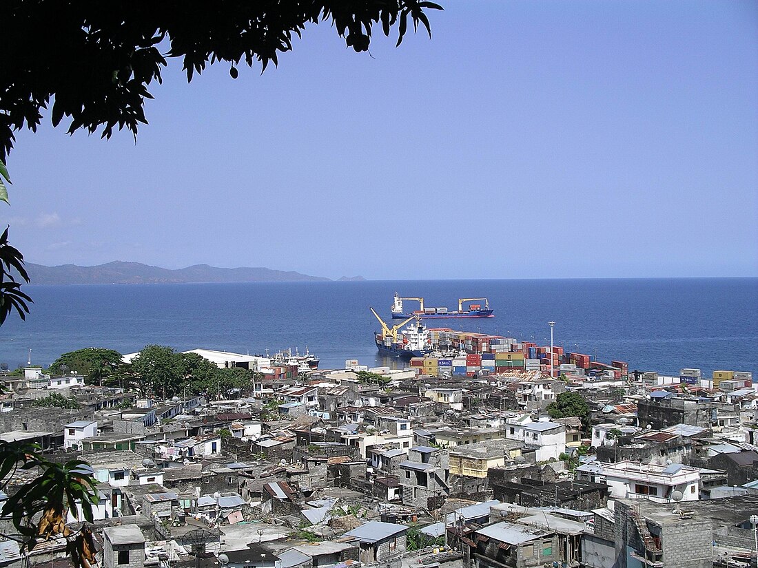 File:Mutsamudu port1.jpg