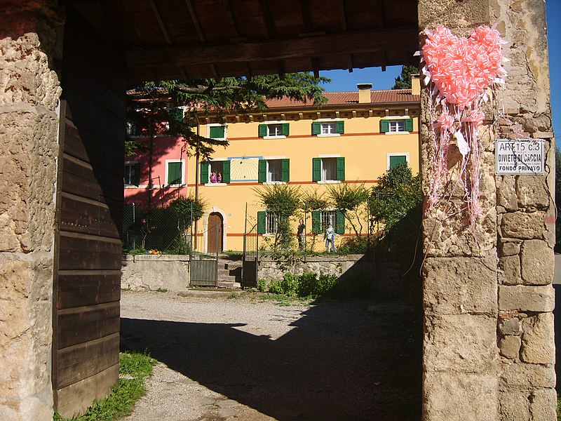 File:Nascita a San Briccio - panoramio.jpg