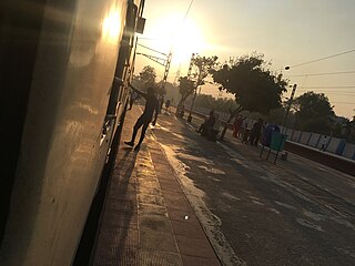 <span class="mw-page-title-main">Nayandahalli railway station</span> Railway station in Karnataka, India