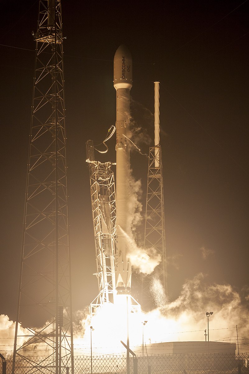 Falcon 9 Full Thrust Launching