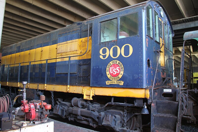 File:Oliver Mining Alco HH-1000 Diesel Locomotive No. 900.jpg