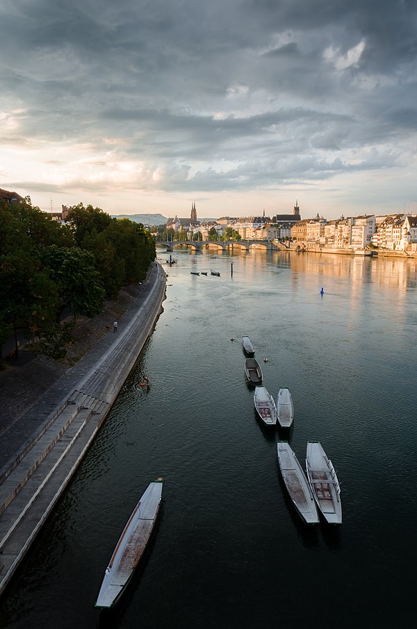 The Rhine with the old town of Basel to the right