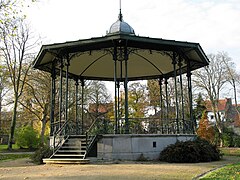 Kiosque de style Art Nouveau (1898).