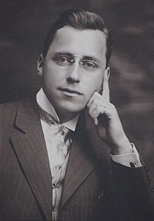 Pol Martin (rassom), studio portrait.jpg