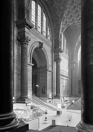 320px-Penn_Station_interior.jpg