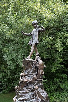 Peter Pan statue, Kensington Gardens Peter Pan (2733740964).jpg
