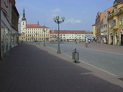 Изглед към централния площад