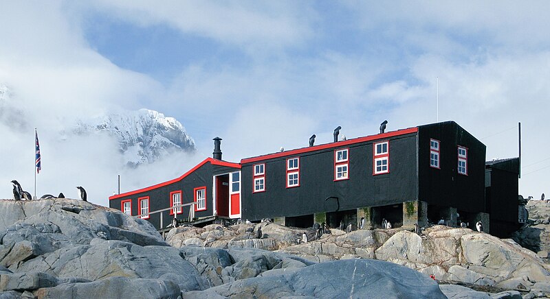 File:Port Lockroy Antarctic Peninsula 2.jpg