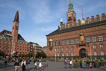 File:Rådhuspladsen_-_Vartorv.jpg