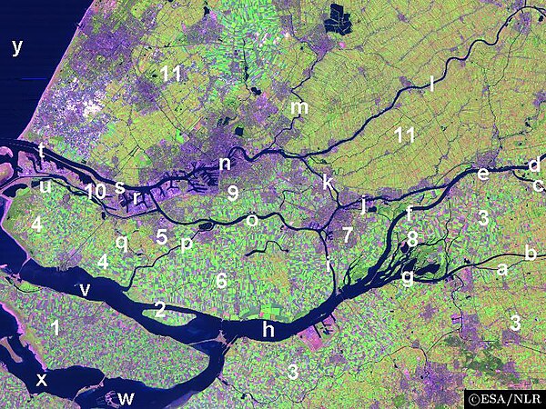 The geography of the landing areas: at the coast is The Hague; Rotterdam is at n, Waalhaven at 9 and Dordrecht at 7; h indicates the Hollands Diep.