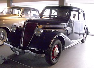 Renault Primaquatre (Type ACL 2) Limousine 1936-1937.JPG