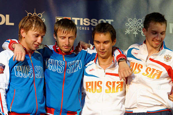 Yakimenko (R) with teammates at the 2013 World Championships
