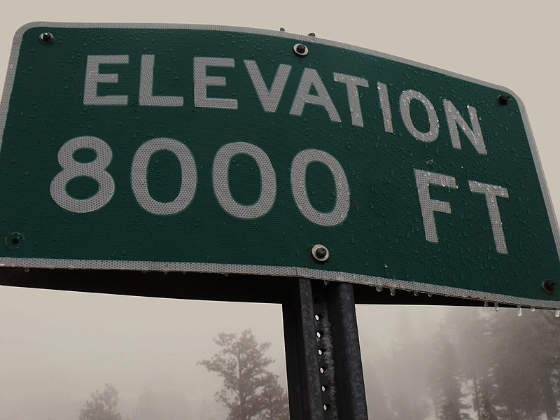 File:SanBernardinoMountains8000feetsign.JPG