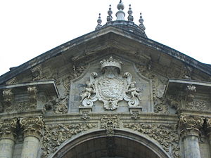 Santuario deLoyola, Entrada, Escudo.JPG