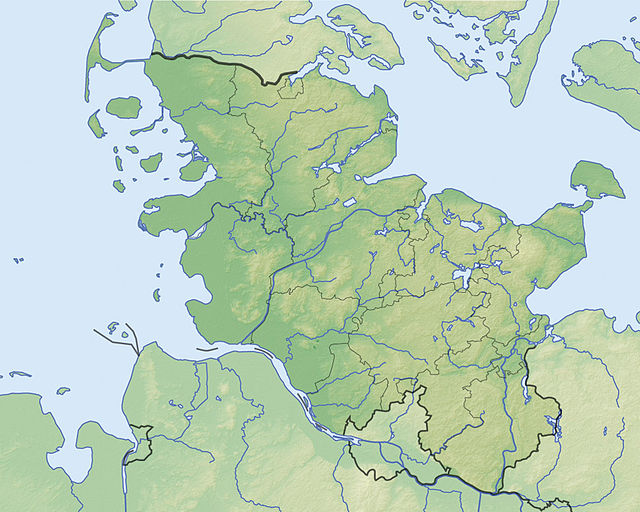 Mapa konturowa Szlezwika-Holsztynu, po prawej nieco na dole znajduje się punkt z opisem „miejsce bitwy”
