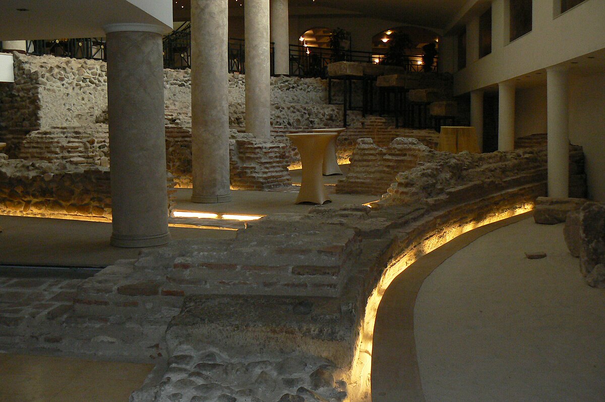 Amphitheatre of Serdica - Wikipedia