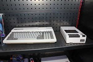 Spectravideo SV-328 Tietokonemuseo.JPG