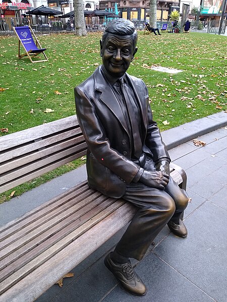 File:Statue of Mr. Bean at Leicester Square.jpg