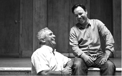 Graham (oikealla) Thomas Turgoosen kanssa elokuvan This Is England ensi-illassa vuonna 2006.