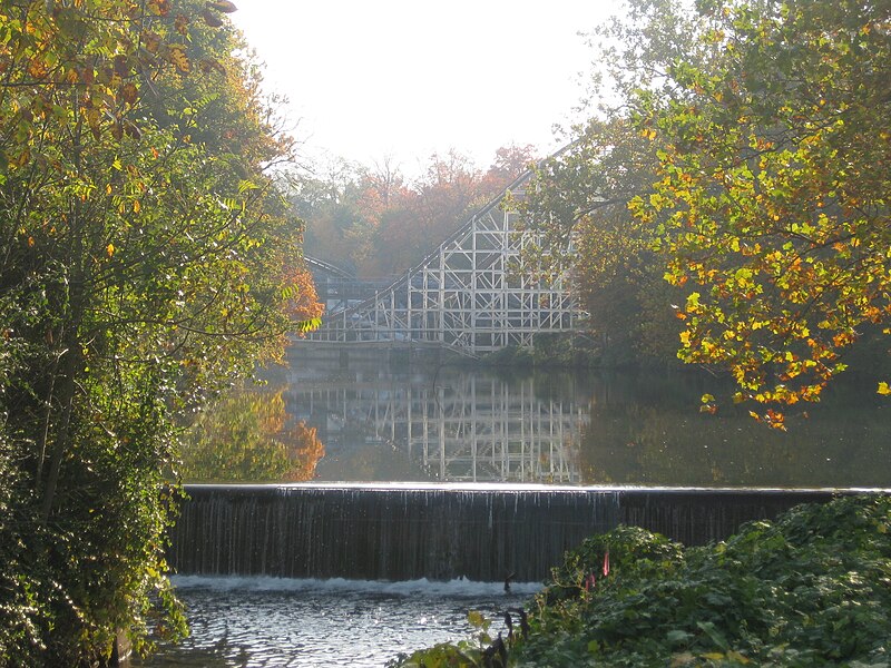 File:Sunken Garden (Hersheypark).jpg