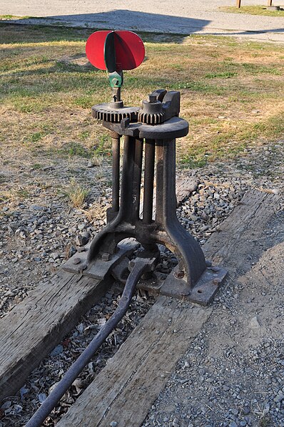 File:Switch on Mount Rainier Scenic Railroad 01.jpg