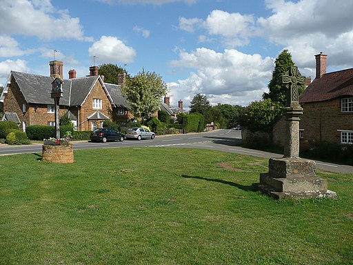 Sywell Cross - geograph.org.uk - 2582500