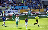 Adel Taarabt célébrant un but avec les Queens Park Rangers contre Cardiff City en 2011.