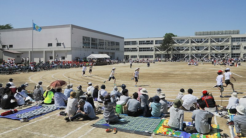 File:The Athletic Festival in Elementary School. (48107344658).jpg