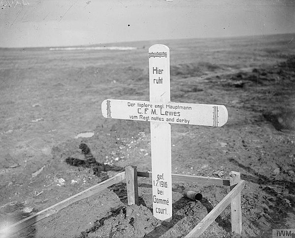 The grave of Captain Frederick Henry Meredith Lewes, Adjutant of 1/5th Battalion, Nottinghamshire and Derbyshire Regiment, erected by the Germans at G