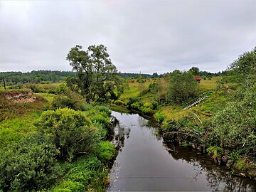 Payl:The_Kudeb_river,_remains_of_an_old_bridge.jpg