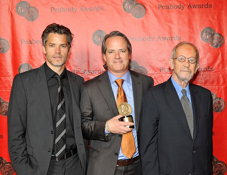 File:Timothy Olyphant, Graham Yost and Elmore Leonard, May 2011 (2).jpg