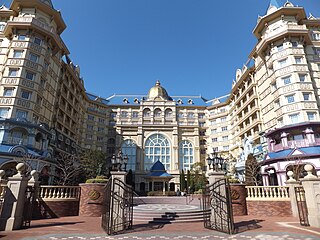 <span class="mw-page-title-main">Tokyo Disneyland Hotel</span> Tokyo Disney Resort Hotel