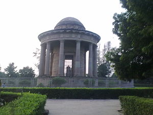 Makam Lord Cornwallis, Gobenor-Jeneral British India.