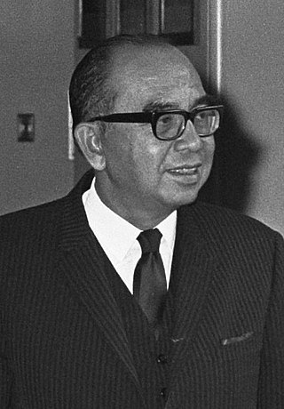 <span class="mw-page-title-main">Abdul Razak Hussein</span> Prime Minister of Malaysia from 1970 to 1976