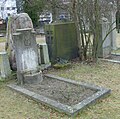 Unknown grave and grave of Guido von Gillhausen (right)