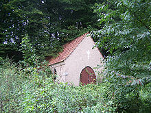 Die Waldkapelle am aufgelassenen Friedhof bei Wolfsburg