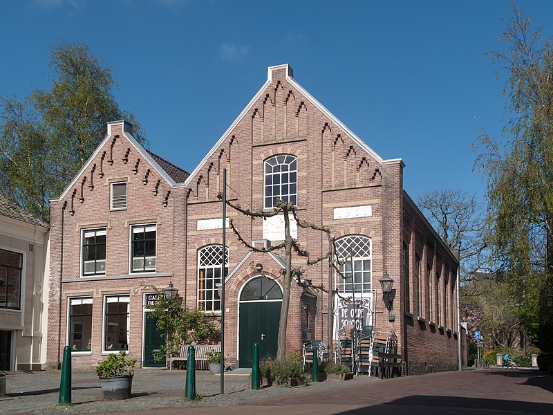 File:Warmond, pannekoekhuisje in rijksmonumentaal pand RM521961 foto4 2014-04-13 10.20.jpg