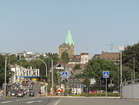 Werden, zicht op stadsdeel vanaf de brug over de Ruhr foto62012 08 19 16.51