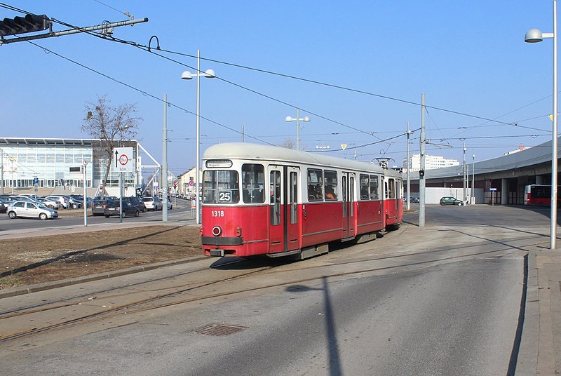 File:Wien-wiener-linien-sl-25-1004023.jpg