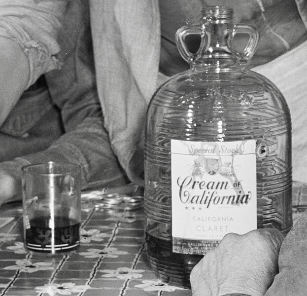 File:Wine Bottle Cream of California Claret, Delacroix Louisiana 1941.jpg