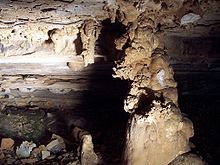Wyandotte grotta9.jpg