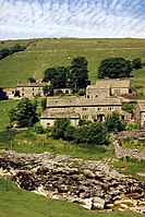 Yockenthwaite, in front the riverbed of the River Wharfe