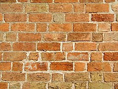 Brick wall in "Gothic bonding"