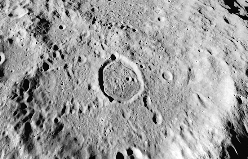 File:Zwicky crater AS17-M-0837.jpg